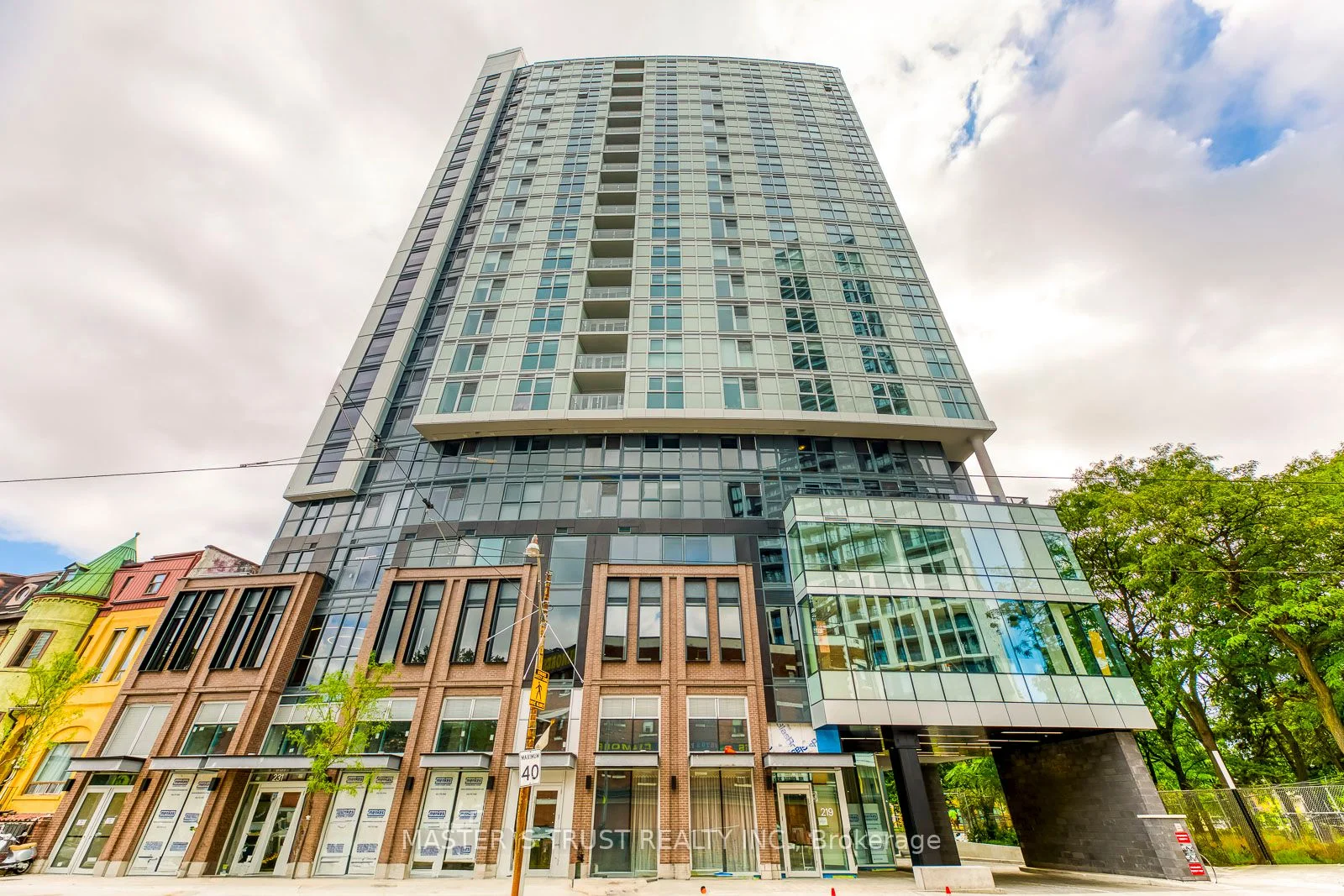 219 Dundas Street E 1901, Toronto C08, On M5a 0v1