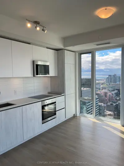 Condo Apartment in Toronto
