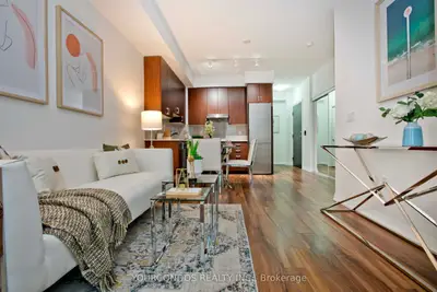 Condo Apartment in Toronto