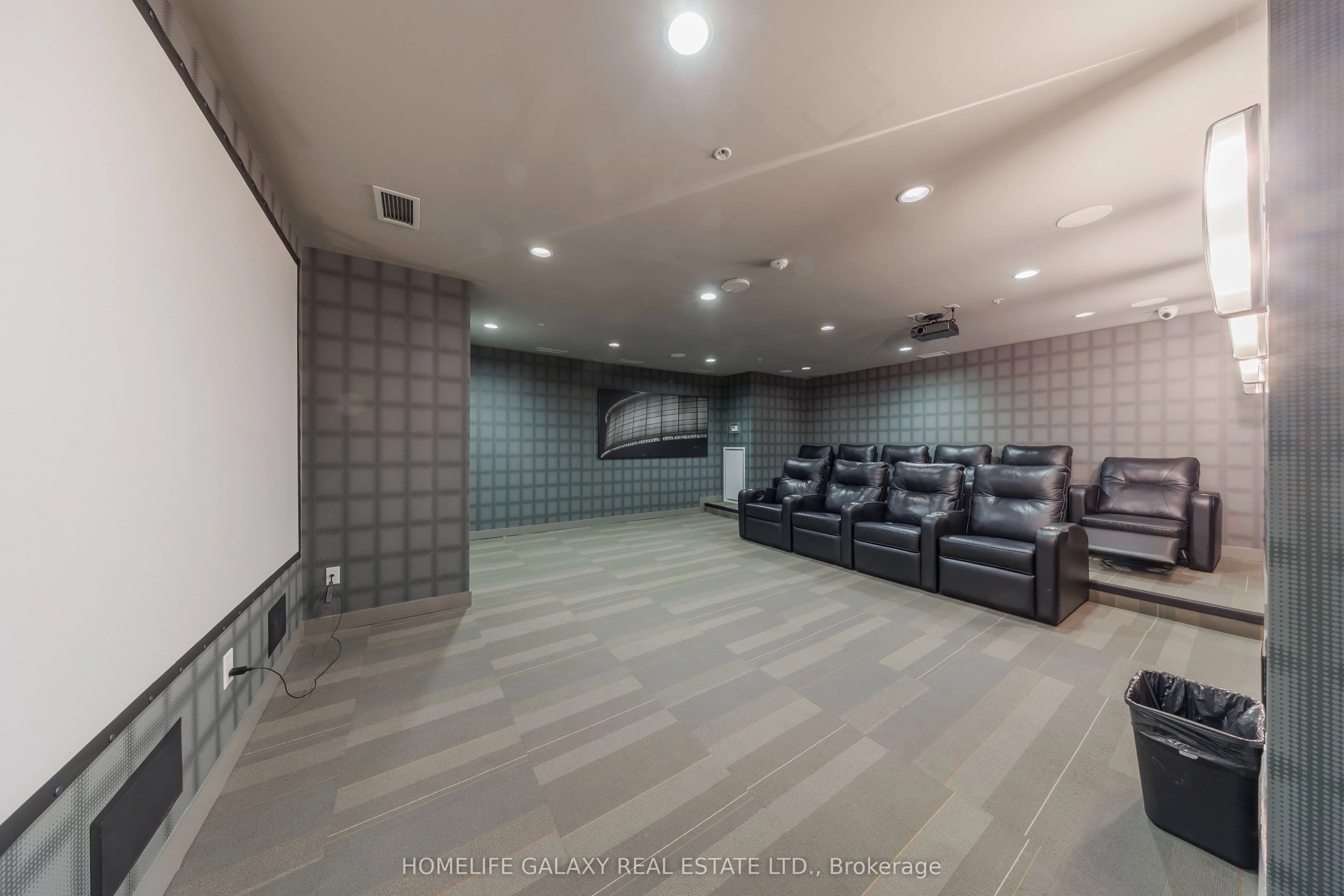295 Adelaide Street 501, Toronto C01, ON M5V 1P7