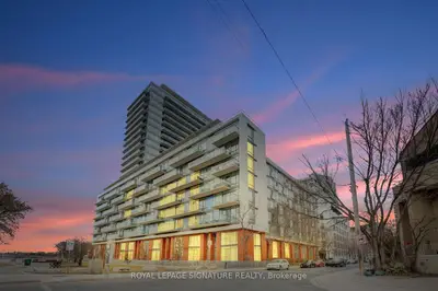 Condo Apartment in Toronto