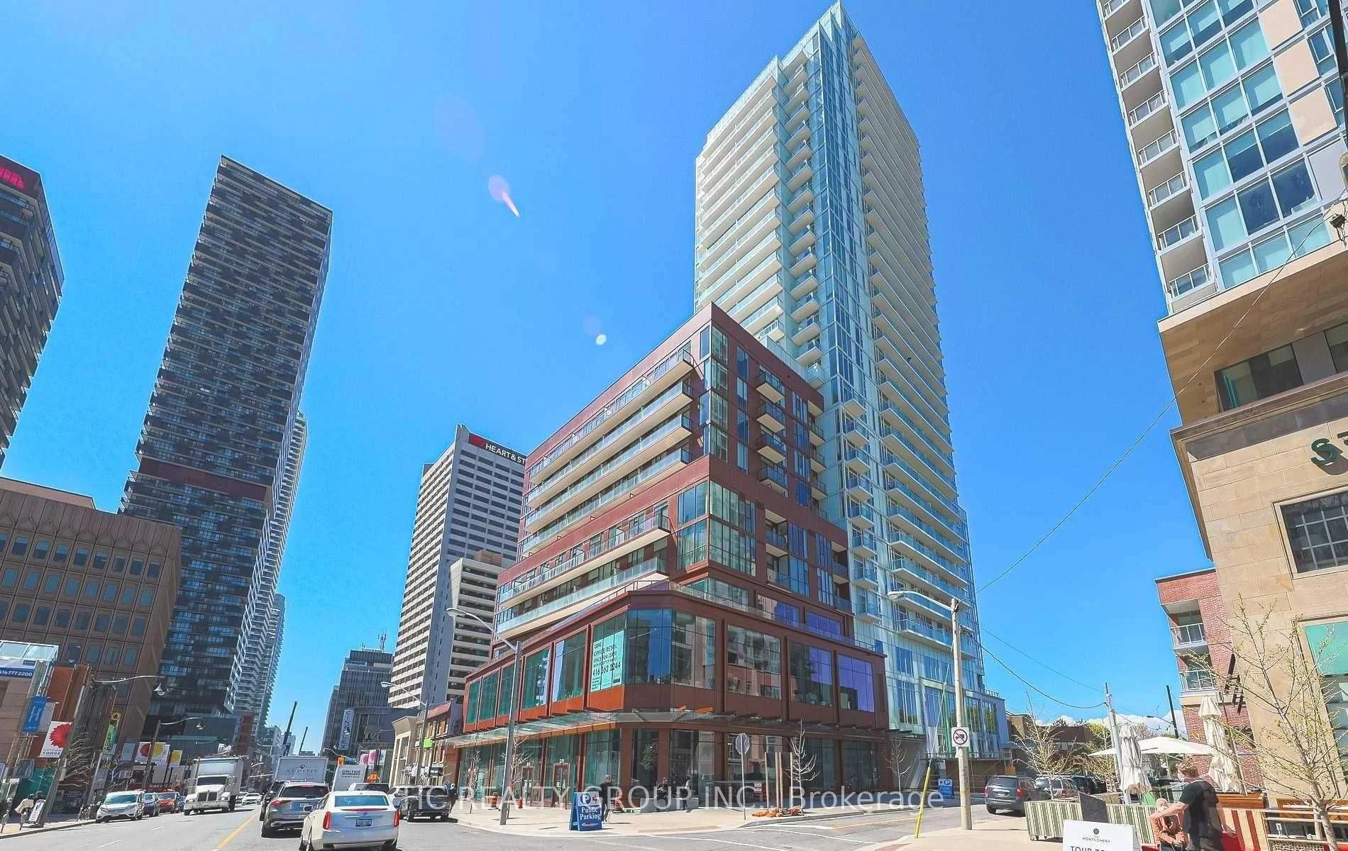 33 Helendale Avenue 2205, Toronto C03, On M4r 0a4