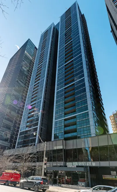 Condo Apartment in Toronto