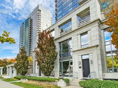 Condo Townhouse in Toronto