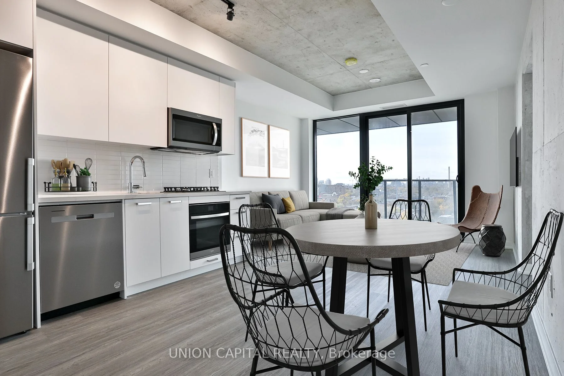 Condo Apartment in Toronto