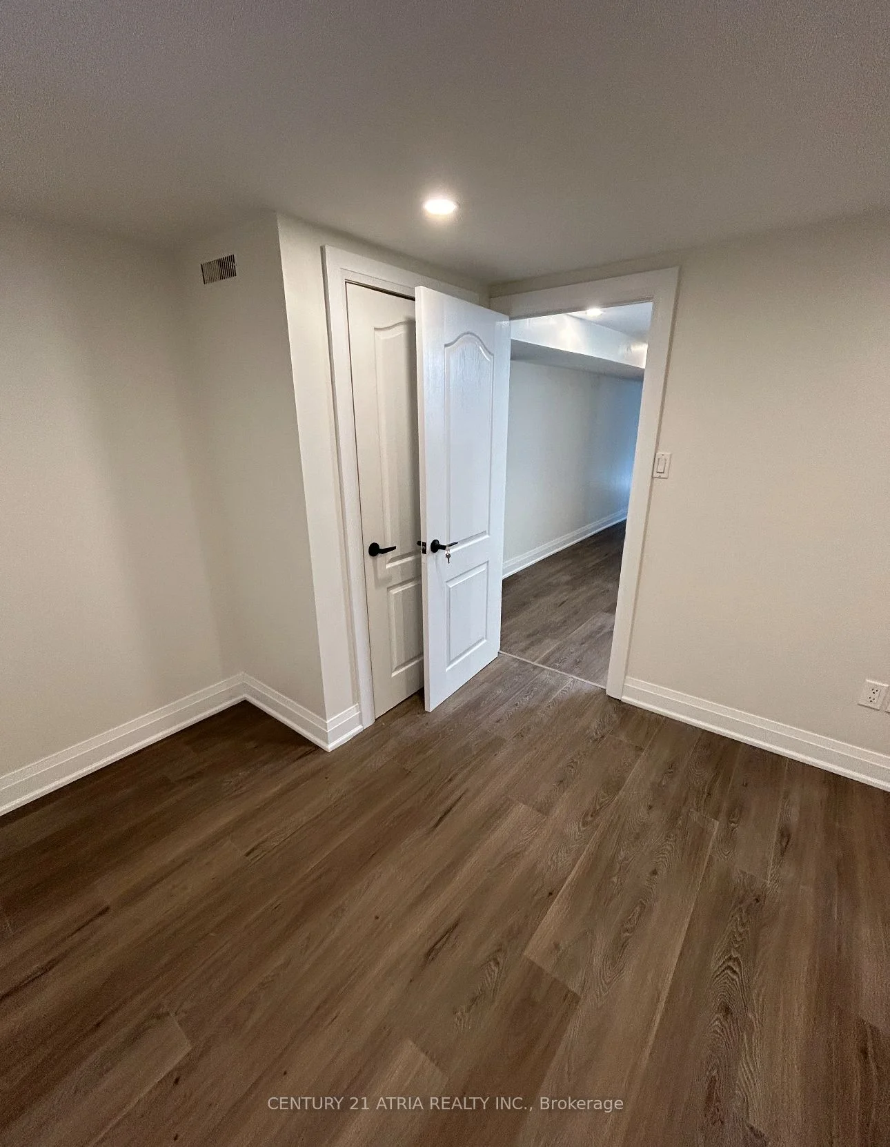 389 Horsham Avenue, Toronto C07, ON M2R 1H1