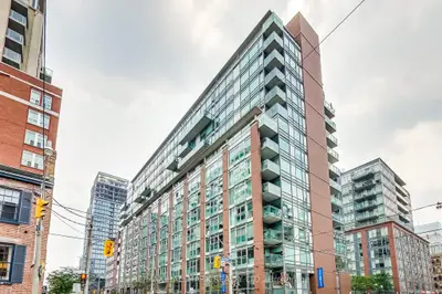 Condo Apartment in Toronto