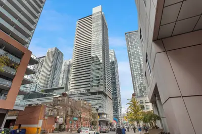 Condo Apartment in Toronto