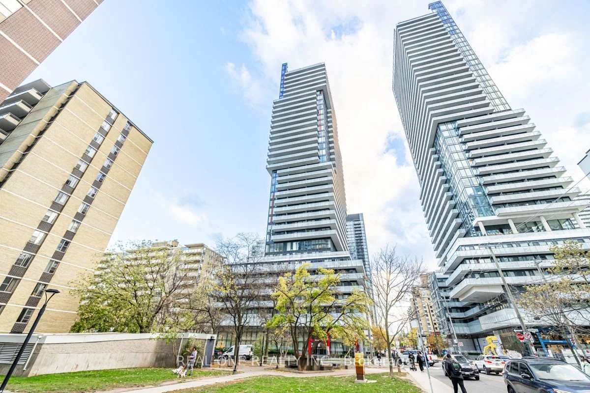 Condo Apartment in Toronto