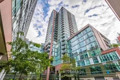 Condo Apartment in Toronto