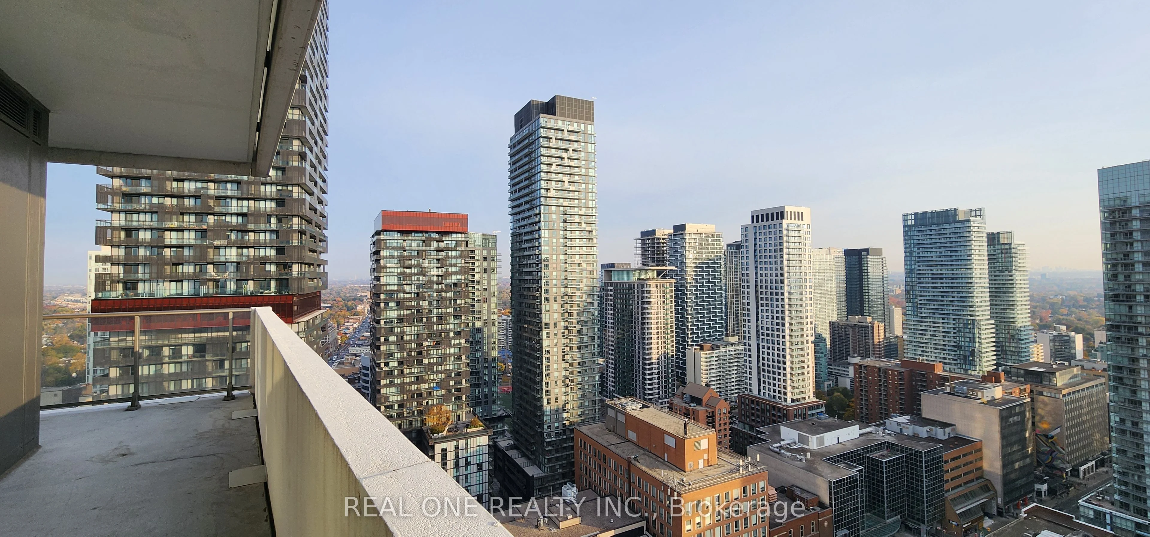 2221 Yonge Street 3002, Toronto C10, ON M4S 2B4