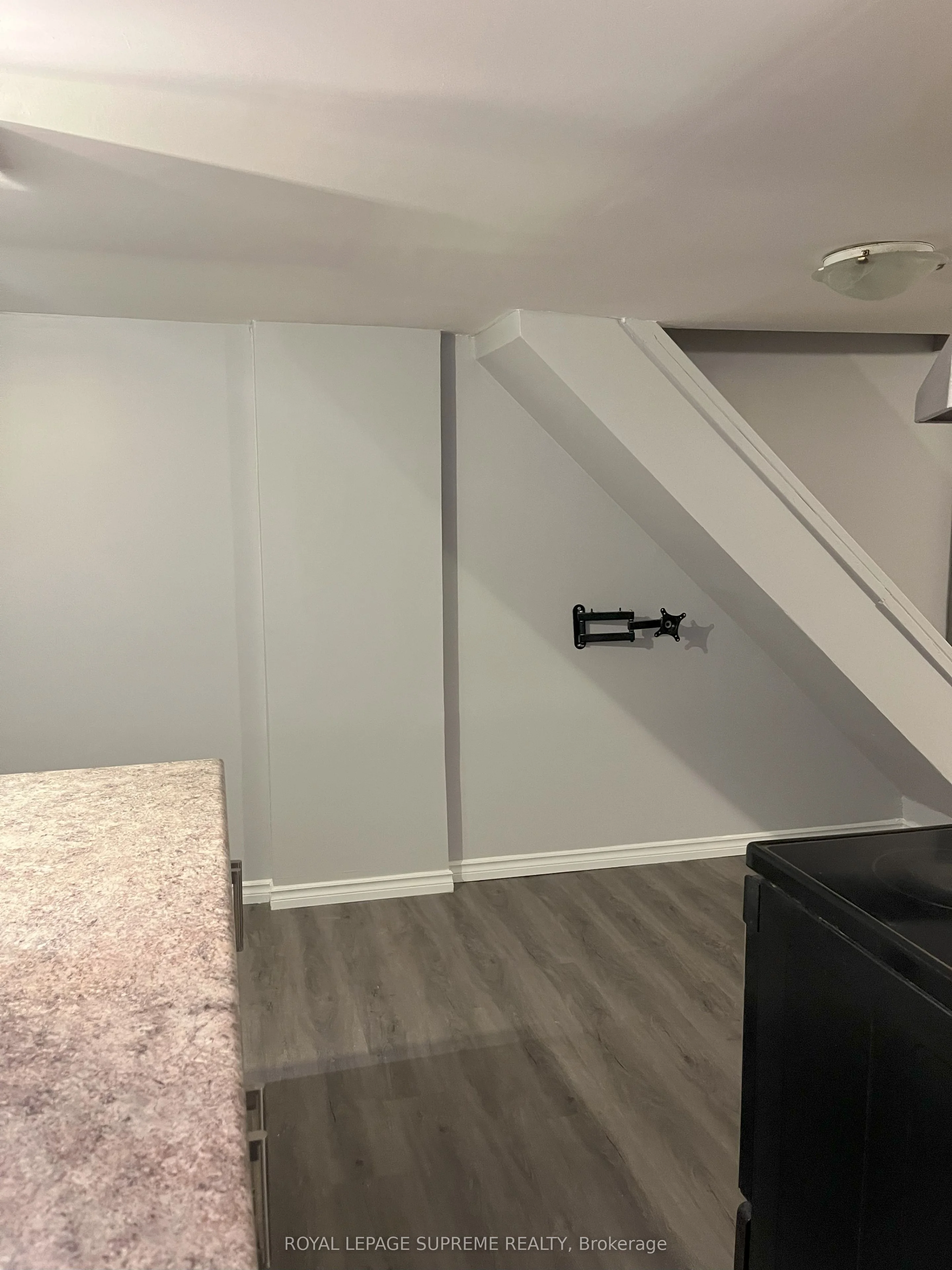 46 Jesmond Avenue Bsmnt, Toronto C03, ON M6E 1V5