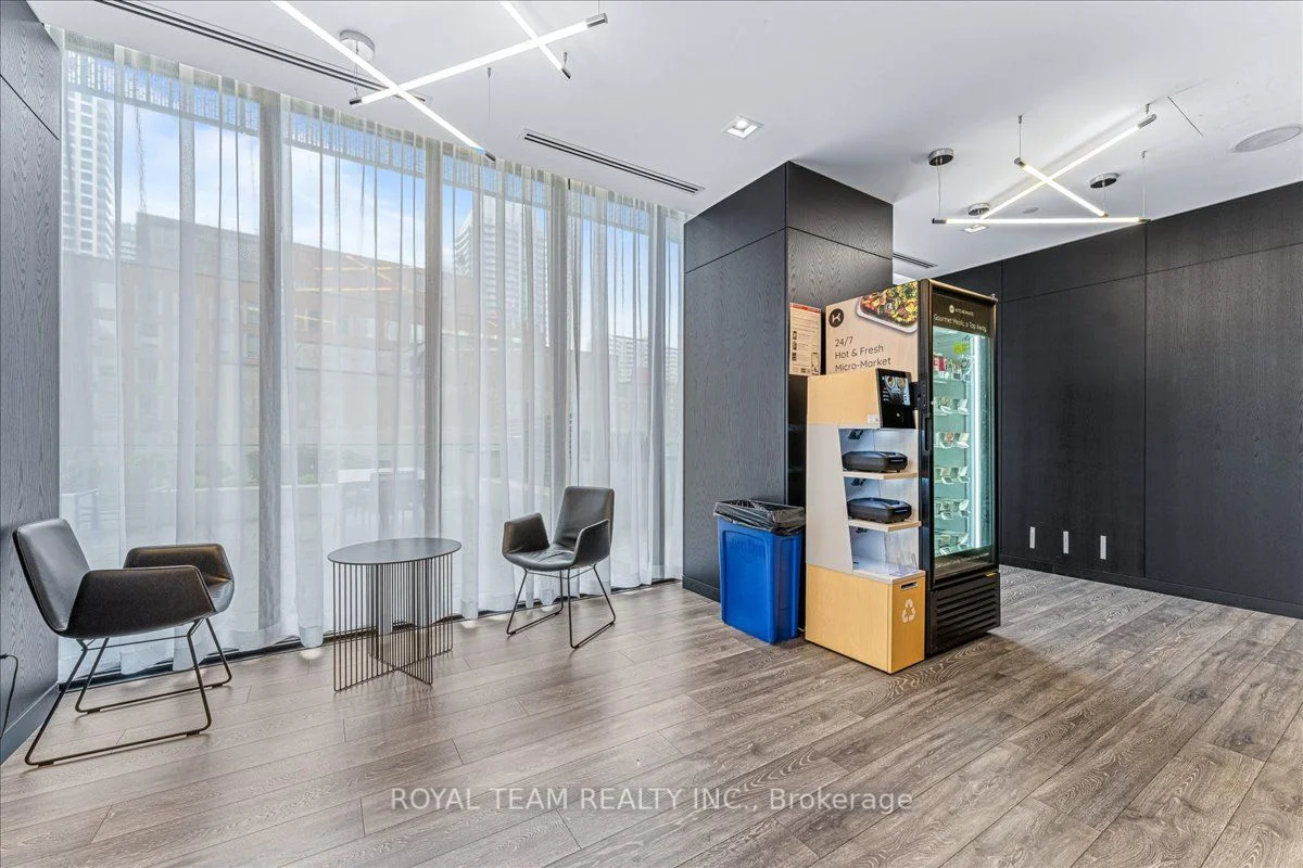 8 Eglinton Avenue E 1910, Toronto C10, ON M4P 0C1