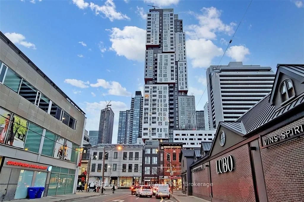 Condo Apartment in Toronto
