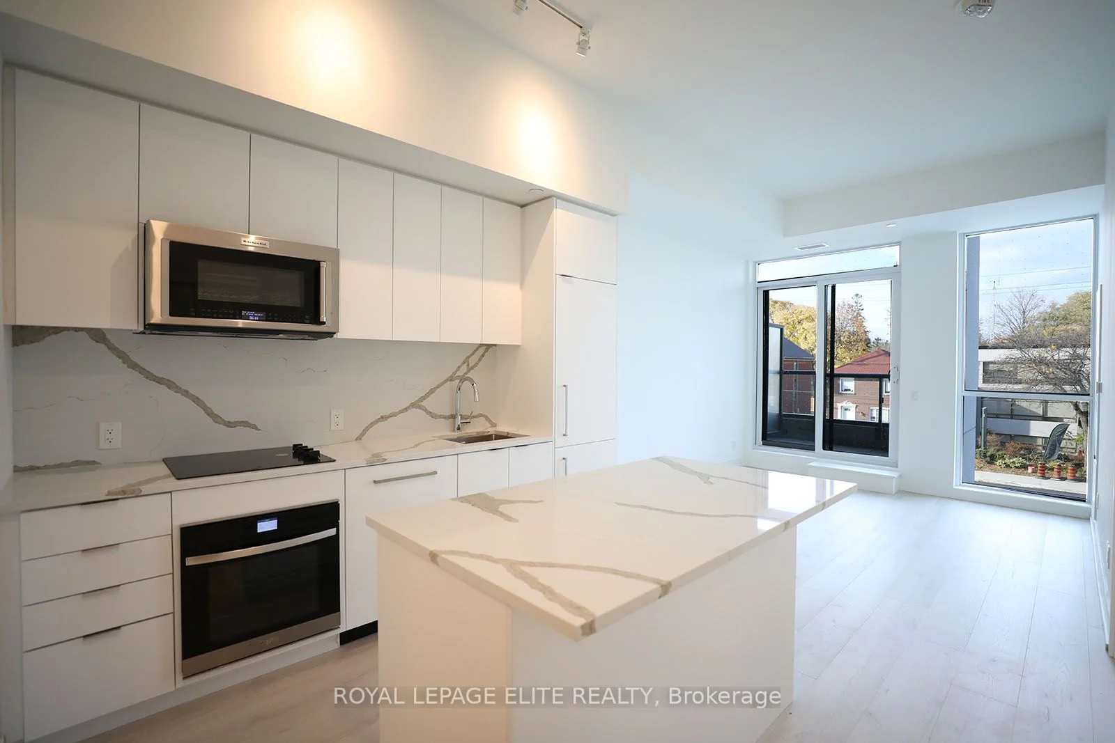 Condo Apartment in Toronto