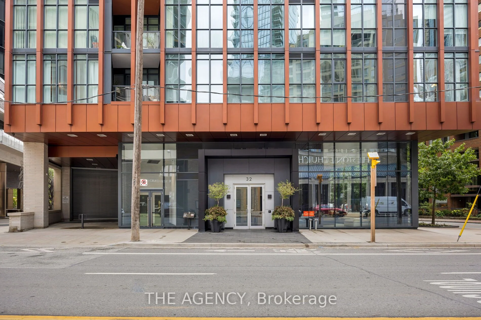 32 Davenport Road 106, Toronto C02, On M5r 1h3