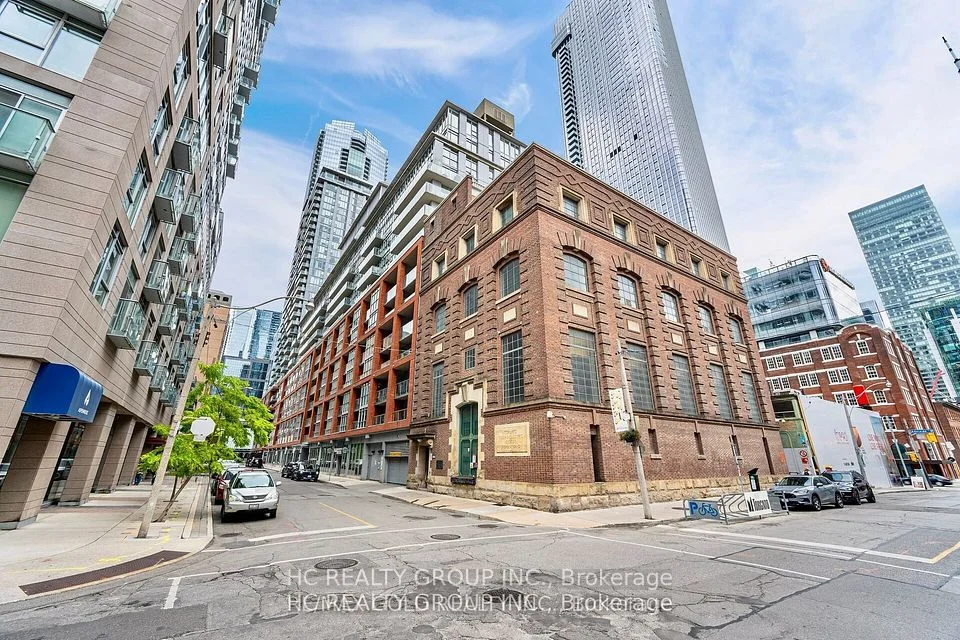 21 Nelson Street Lph 17, Toronto C01, ON M5V 3H9