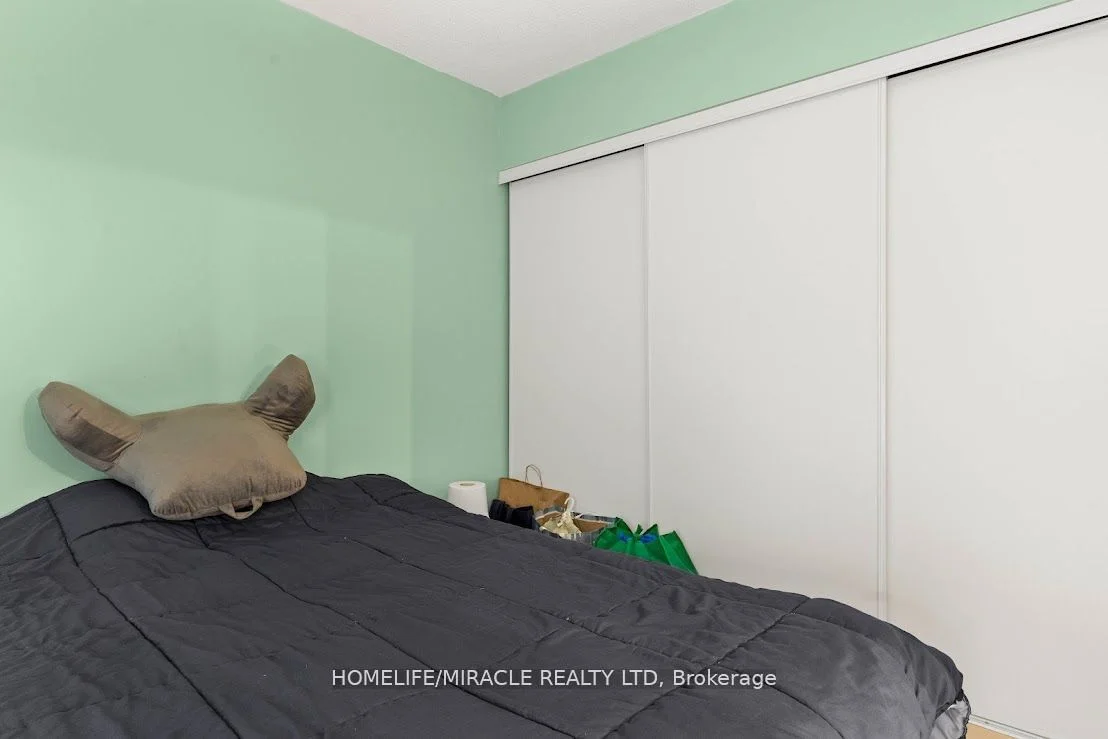 80 Queens Wharf Road 1612, Toronto C01, ON M5V 0J3