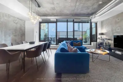 Condo Apartment in Toronto