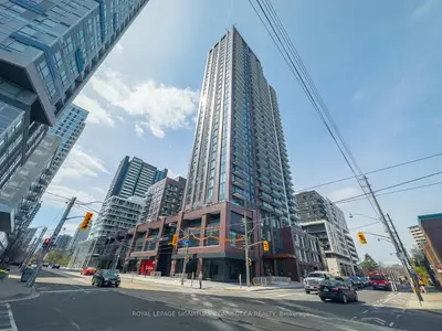 Condo Apartment in Toronto