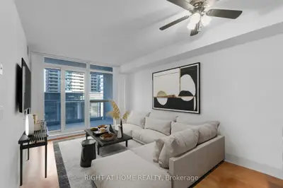 Condo Apartment in Toronto