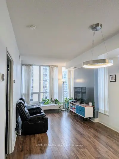 Condo Apartment in Toronto