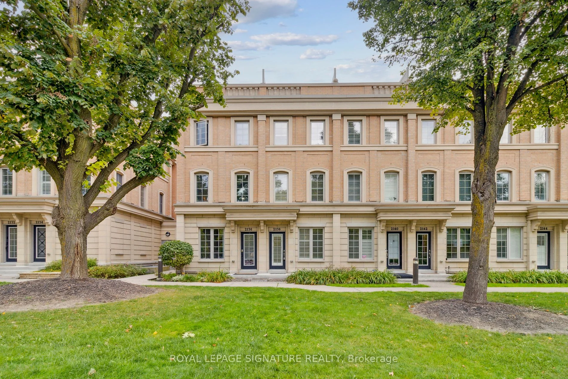 Condo Townhouse in Toronto
