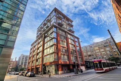 Condo Apartment in Toronto