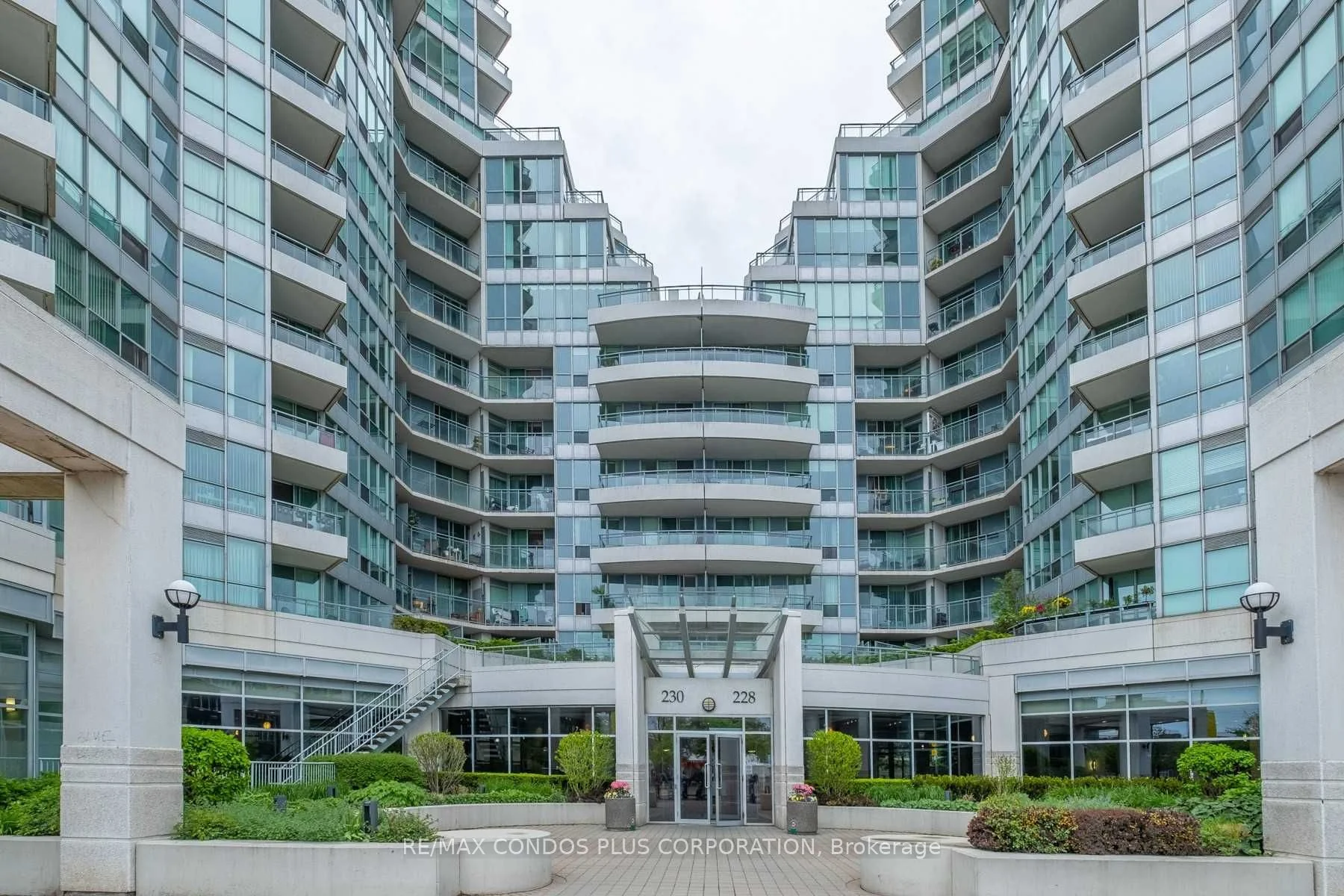 230 Queens Quay West Quay 1027, Toronto C01, On M5j 1b5
