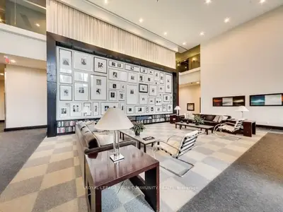 438 King Street W 412, Toronto C01, On M5v 3t9