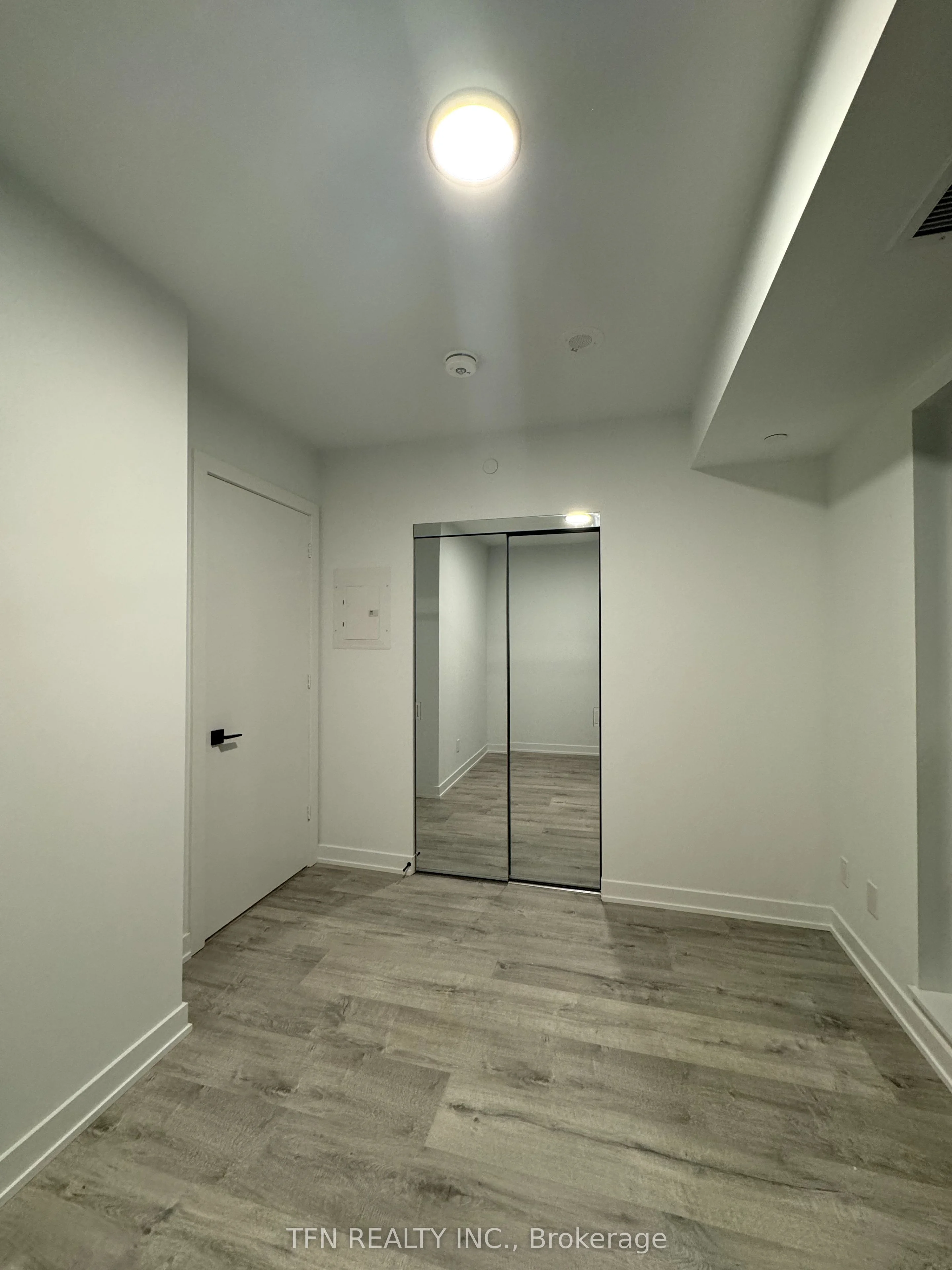 327 King Street W 1102, Toronto C01, ON M5V 0W7
