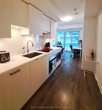 Condo Apartment in Toronto