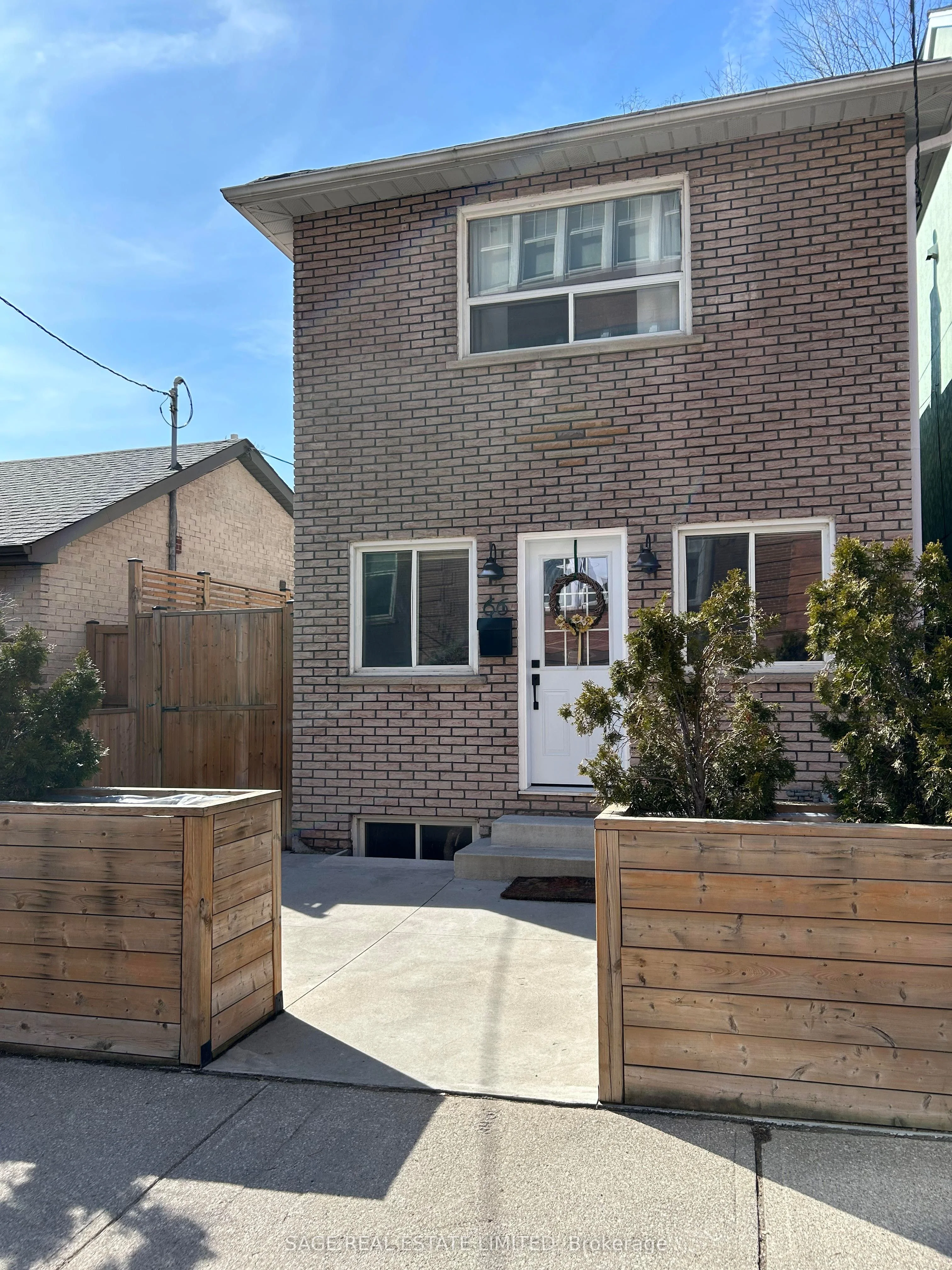 66 Manning Avenue Bsmt, Toronto C01, On M6j 2k5