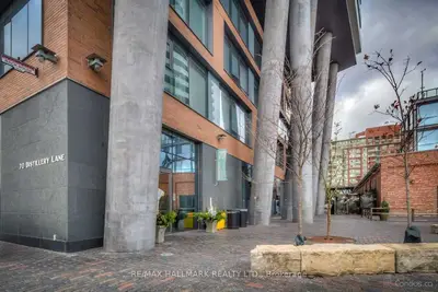 Condo Apartment in Toronto