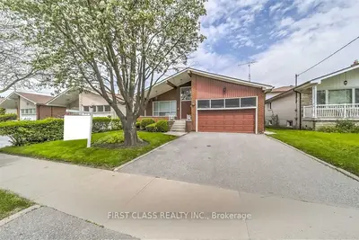 Detached in Toronto