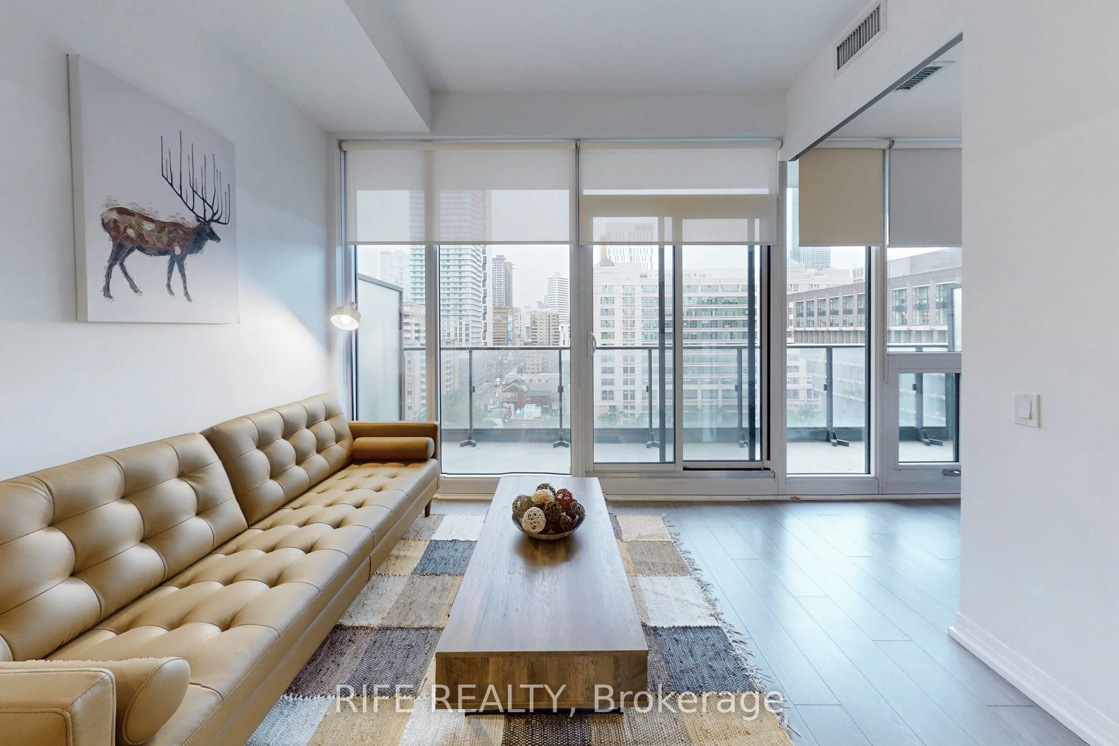 Condo Apartment in Toronto