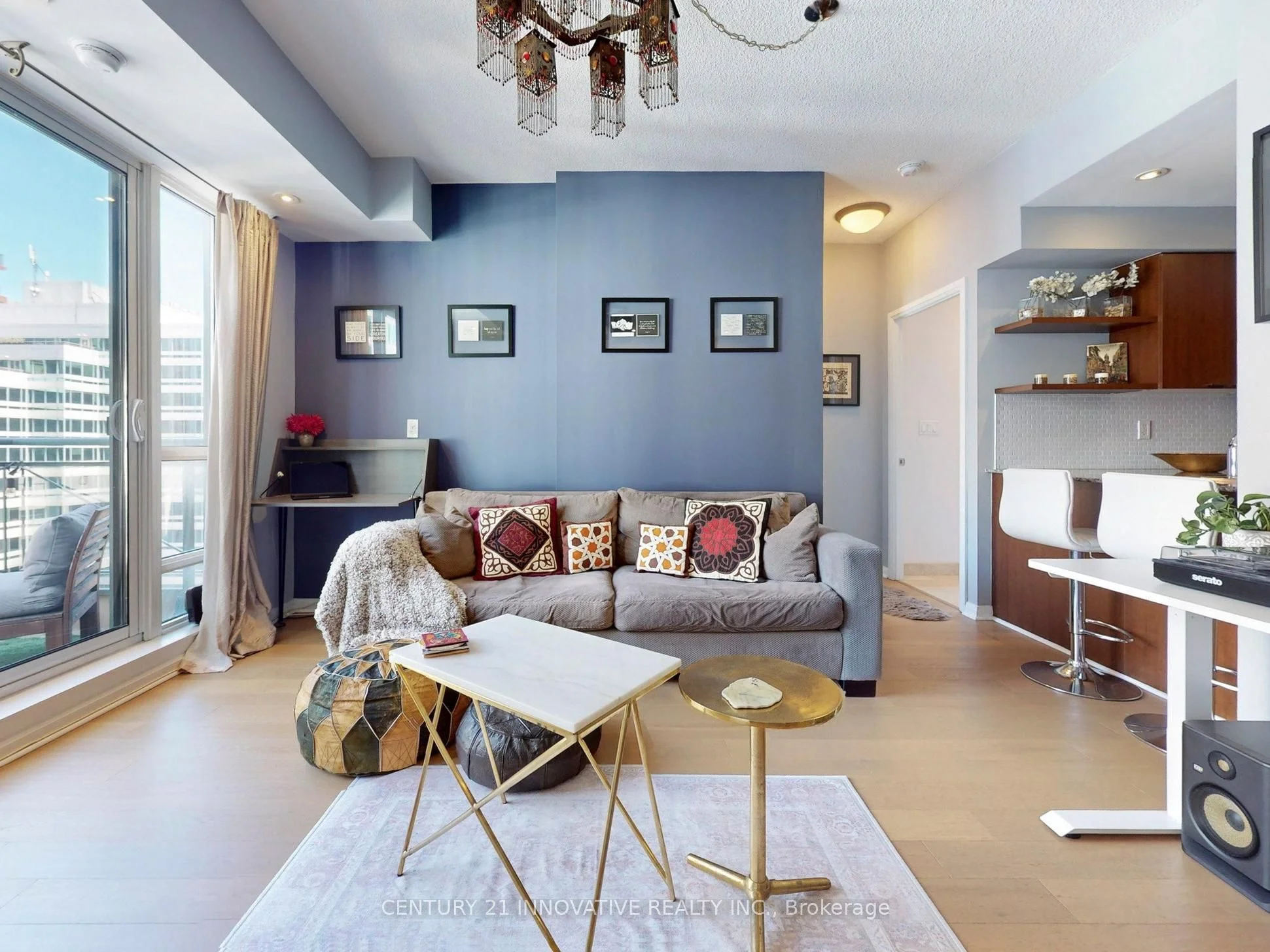 35 Hayden Street E 1510, Toronto C08, On M4y 3c3