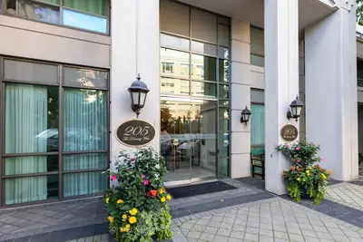 Condo Apartment in Toronto