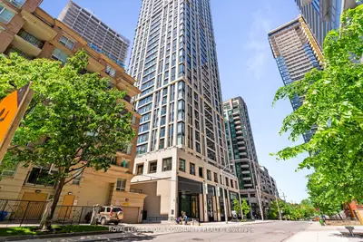 Condo Apartment in Toronto