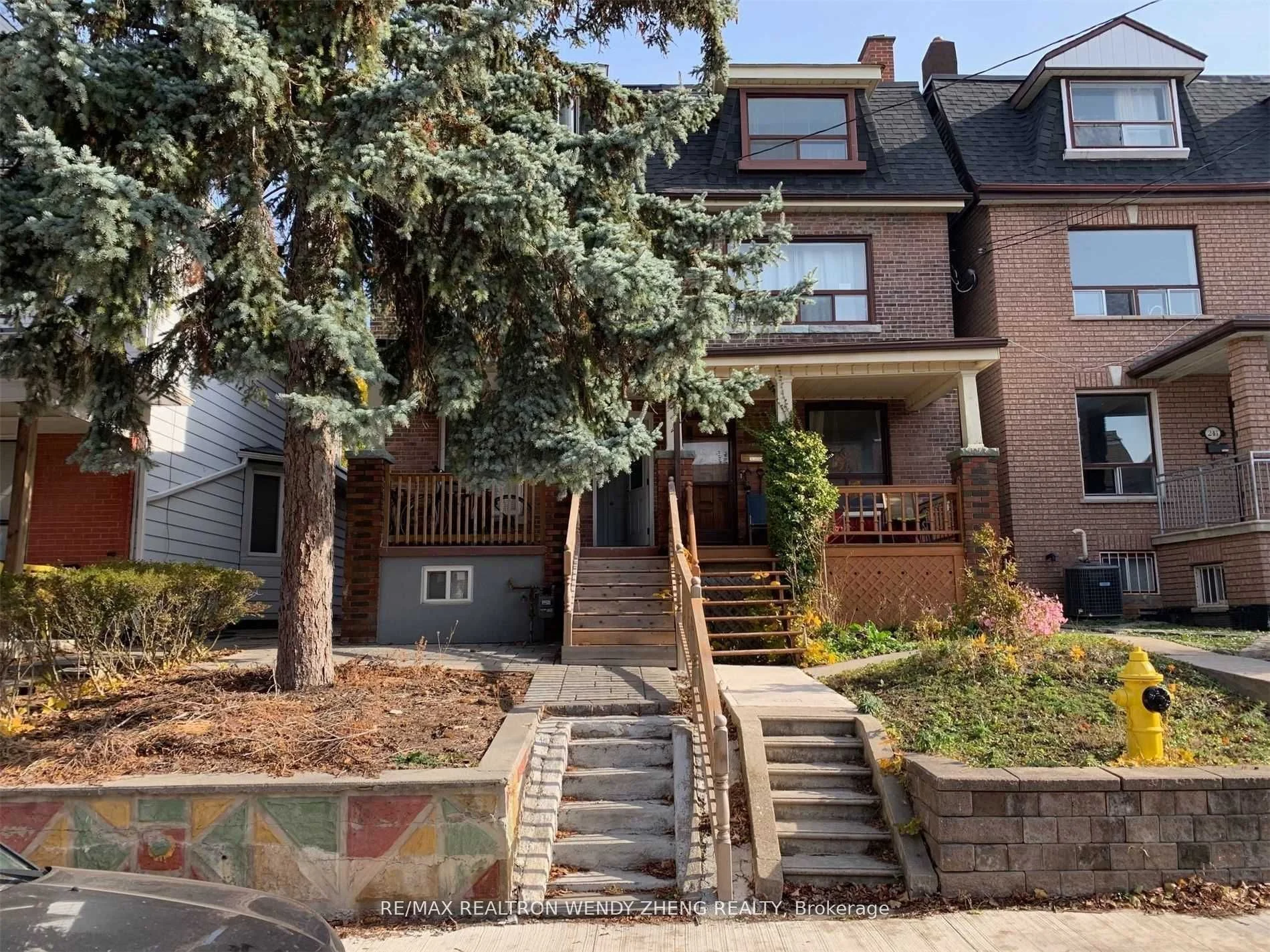 245 Montrose Avenue Upper, Toronto C01, On M6g 3g6