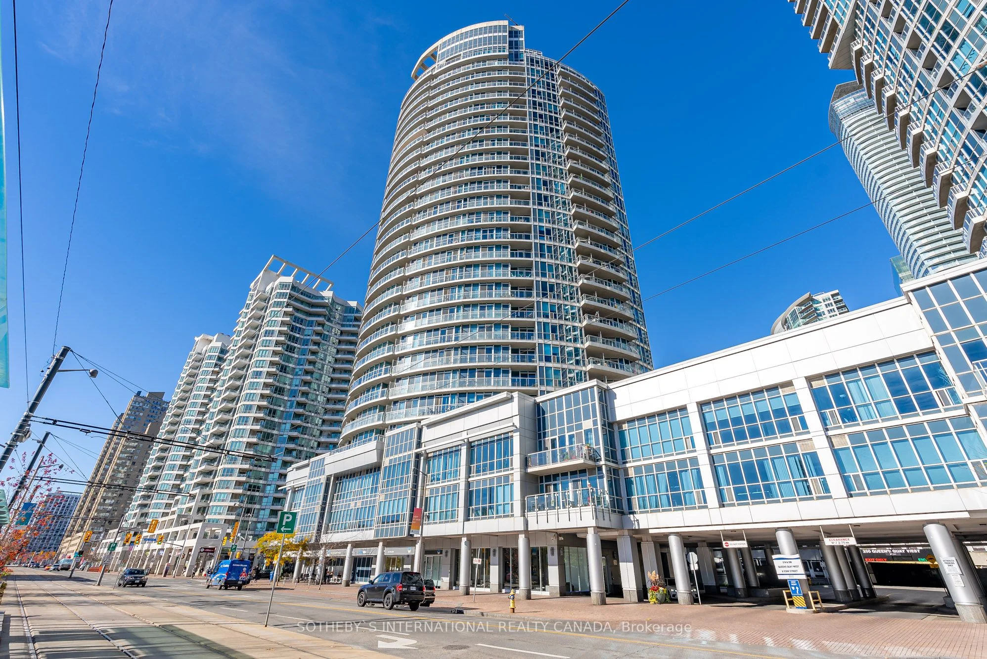 Condo Apartment in Toronto