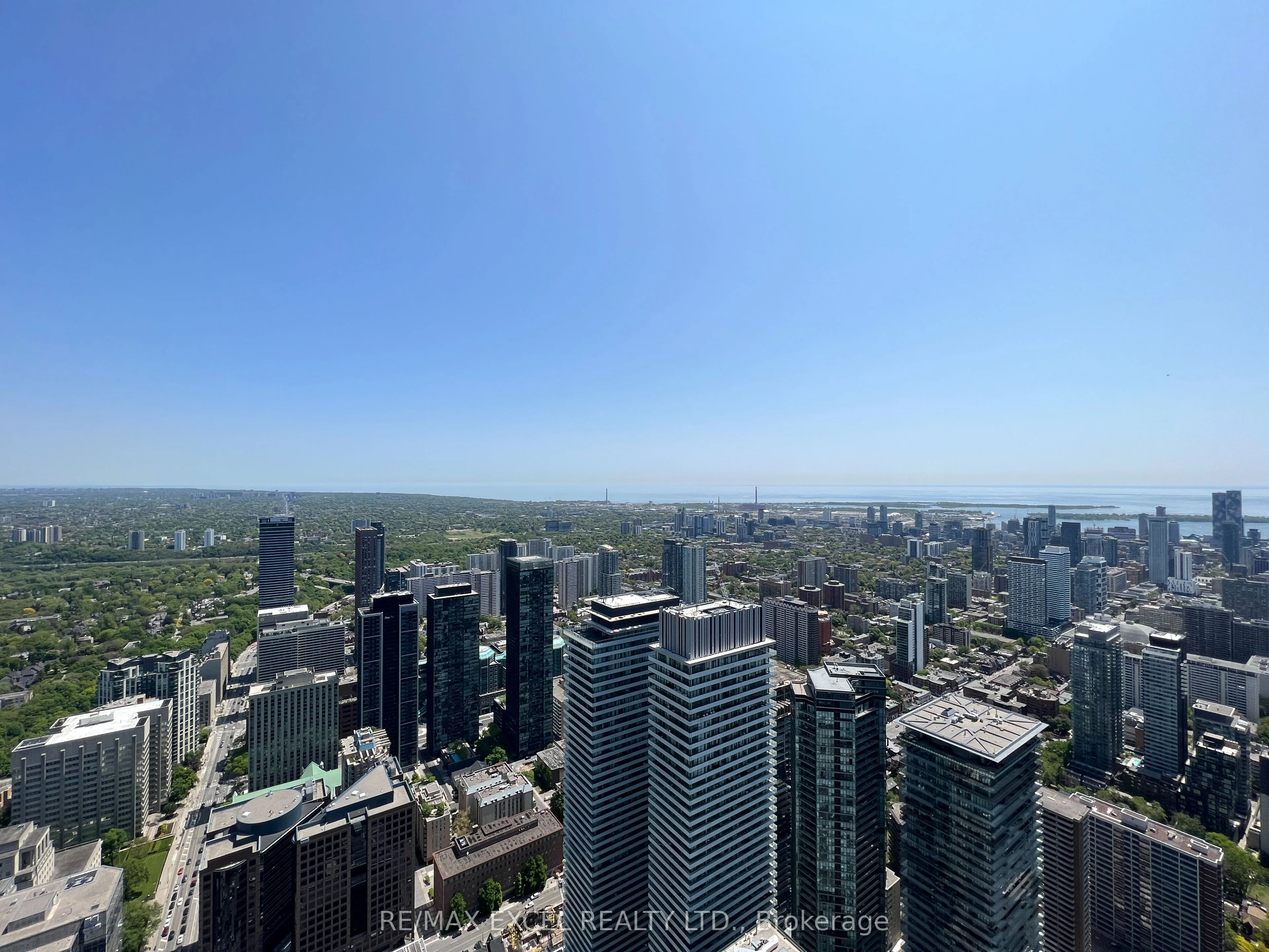 1 Bloor Street E 7102, Toronto C08, On M4w 1a9