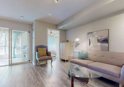 Condo Apartment in Toronto