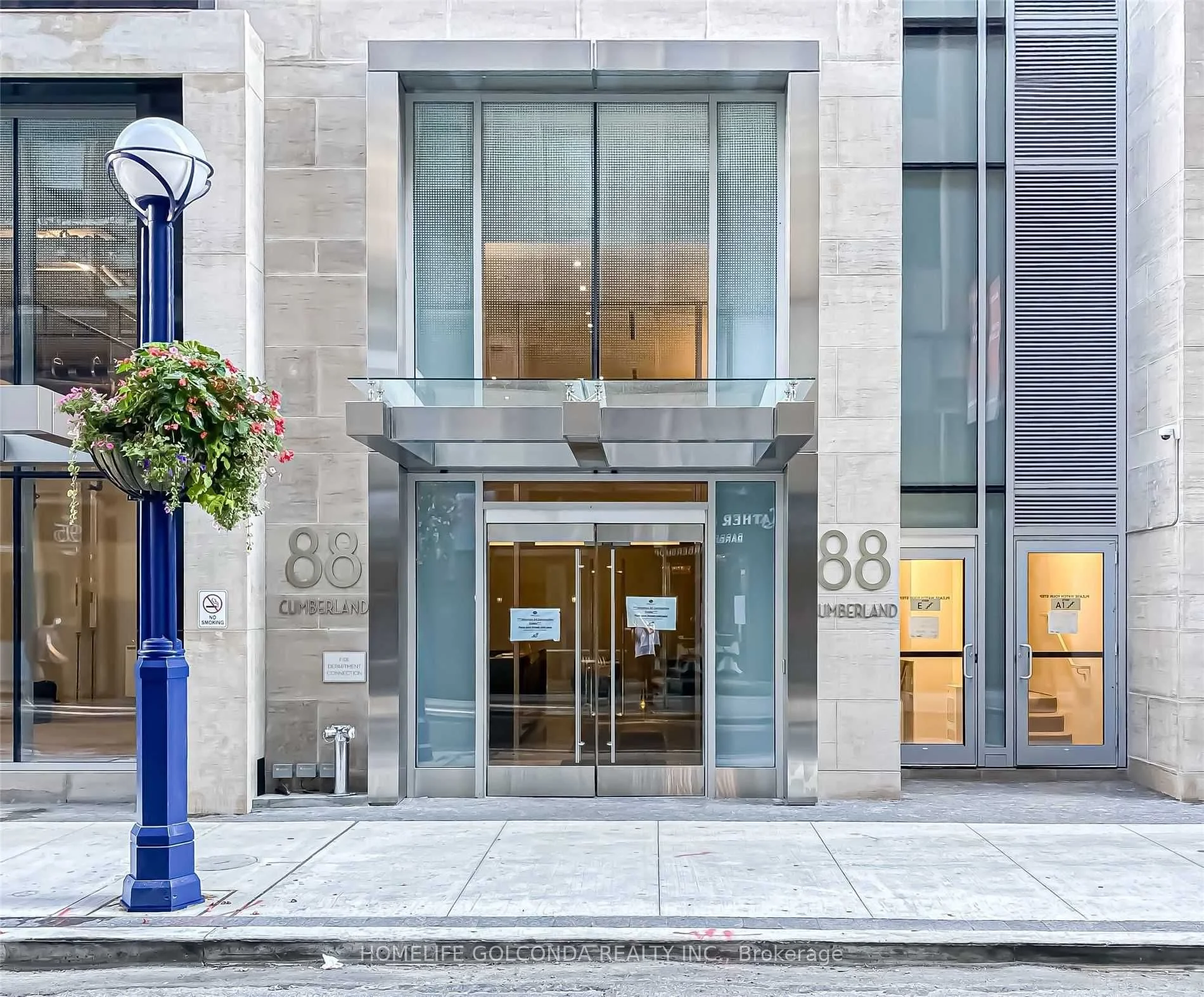 88 Cumberland Street 901, Toronto C02, ON M5R 0C8