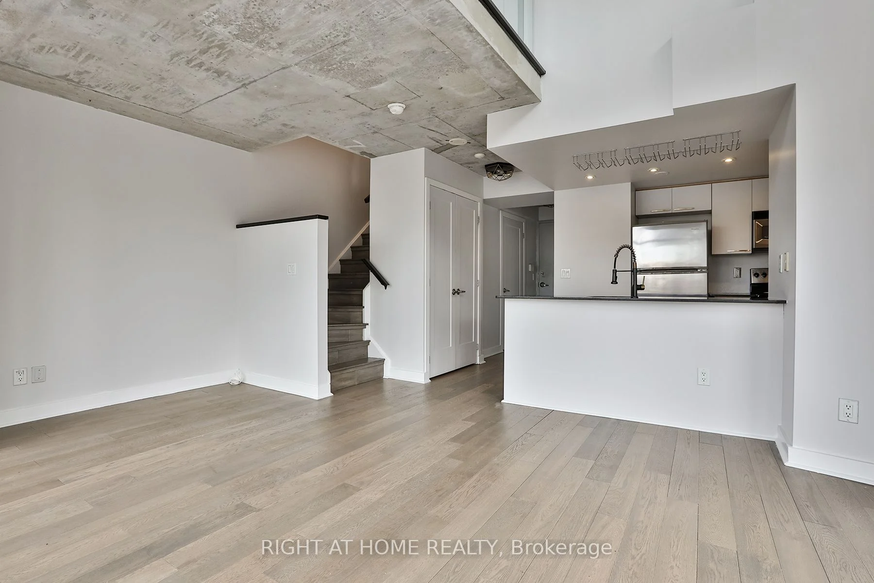 255 Richmond Street E 408, Toronto C08, ON M5A 4T7