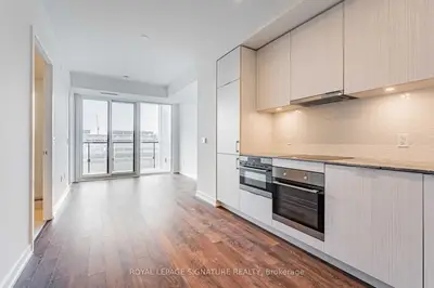 Condo Apartment in Toronto