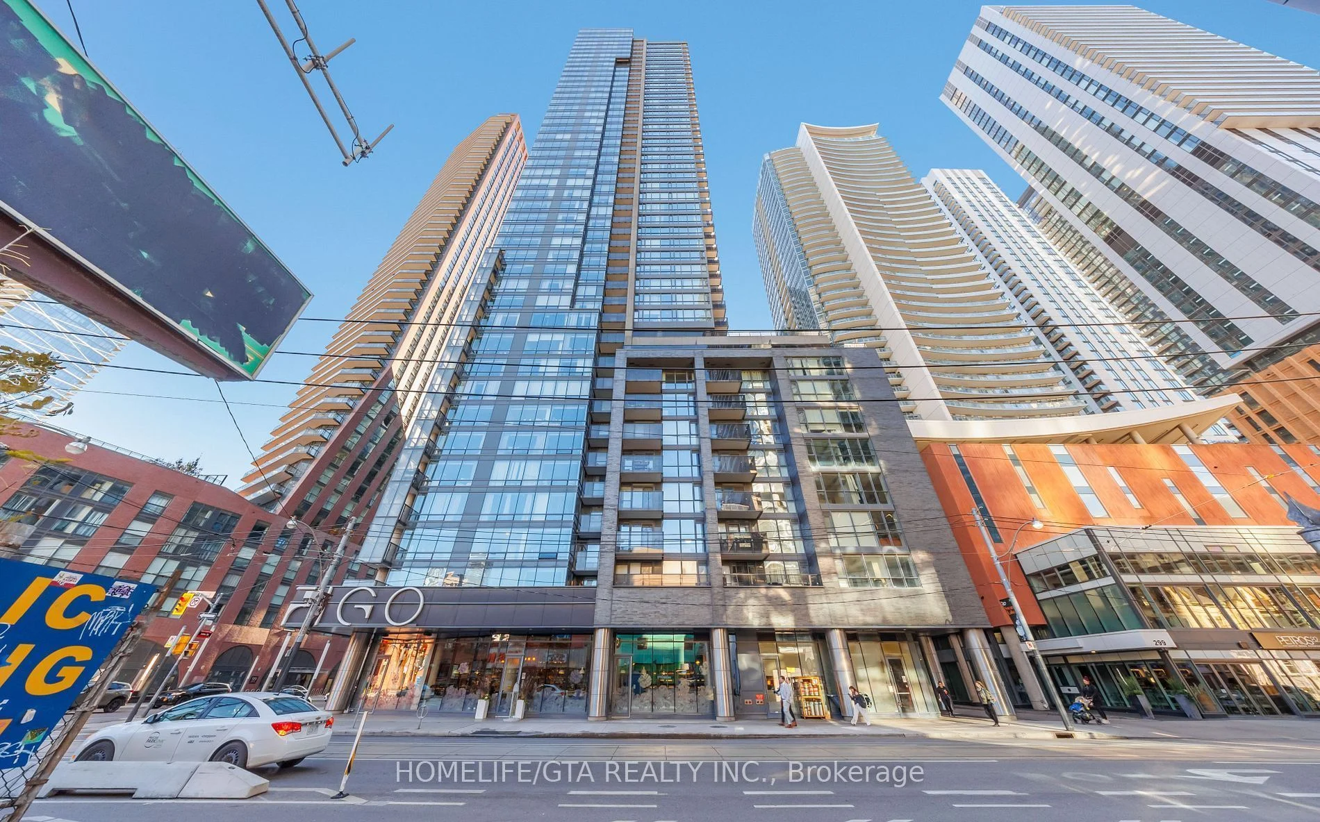 Condo Apartment in Toronto