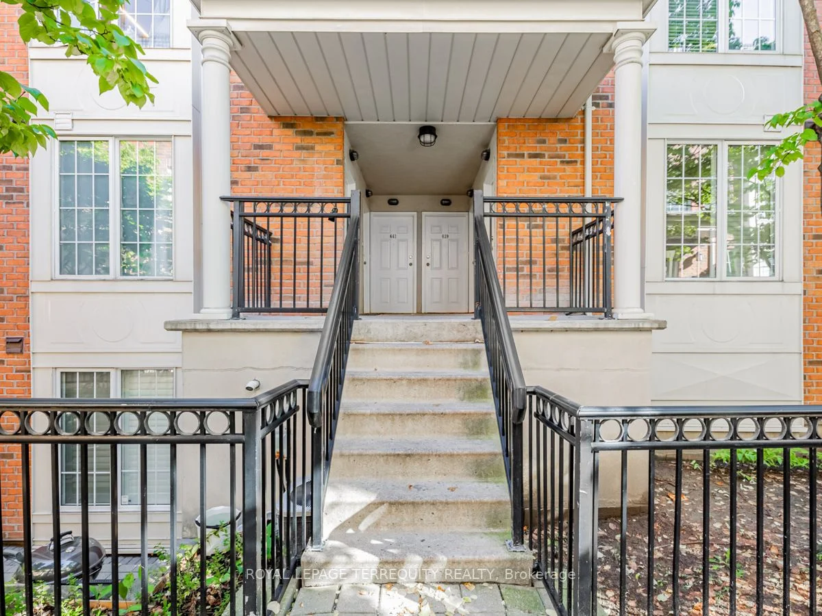 Condo Townhouse in Toronto