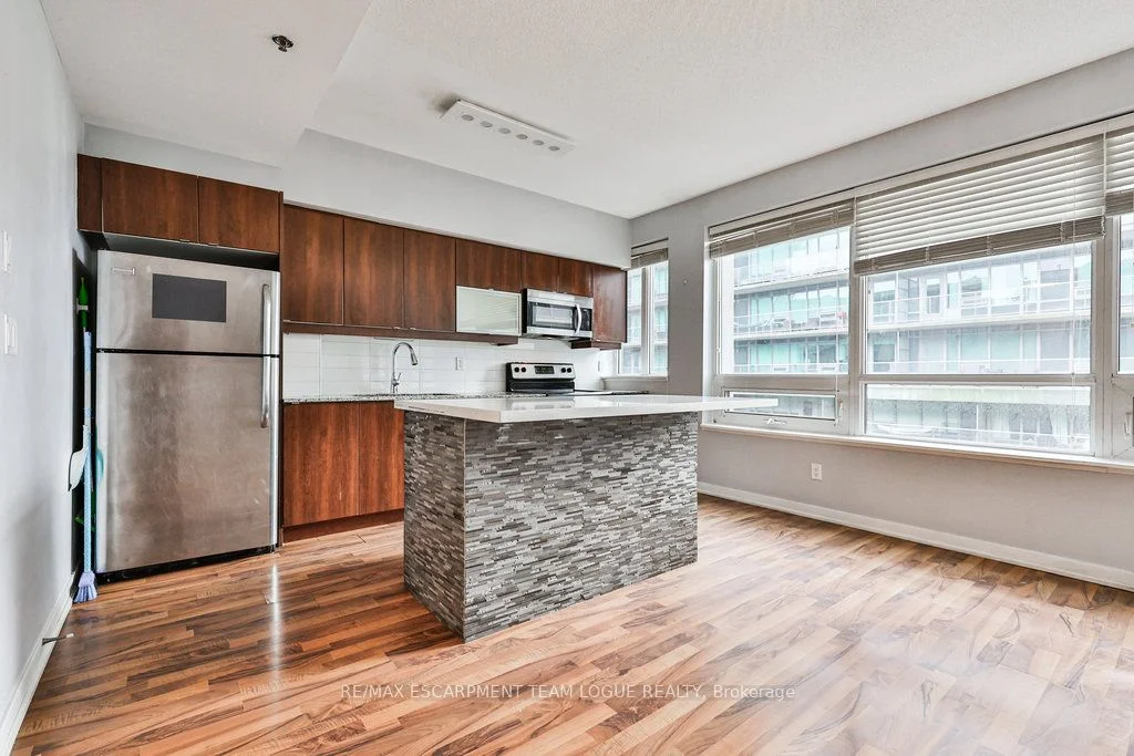 57 East Liberty Street TH19, Toronto C01, ON M6K 3P5