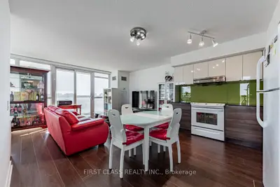 Condo Apartment in Toronto
